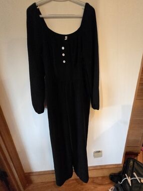 Dokotoo XL Black Long Sleeve Jumpsuit with Front Buttons